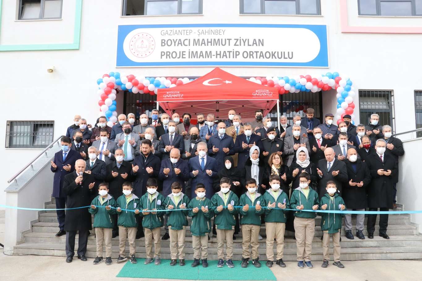Gaziantep’te Boyacı Mahmut Ziylan Proje İmam Hatip Ortaokulu dualarla açıldı Gaziantep’te Boyacı Mahmut Ziylan Proje İmam Hatip Ortaokulu dualarla açıldı